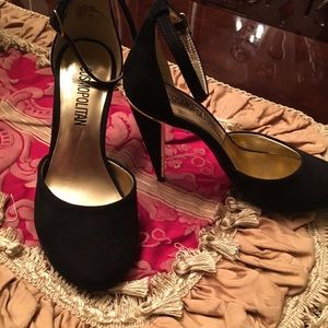 Gorgeous shoes! Worn once!